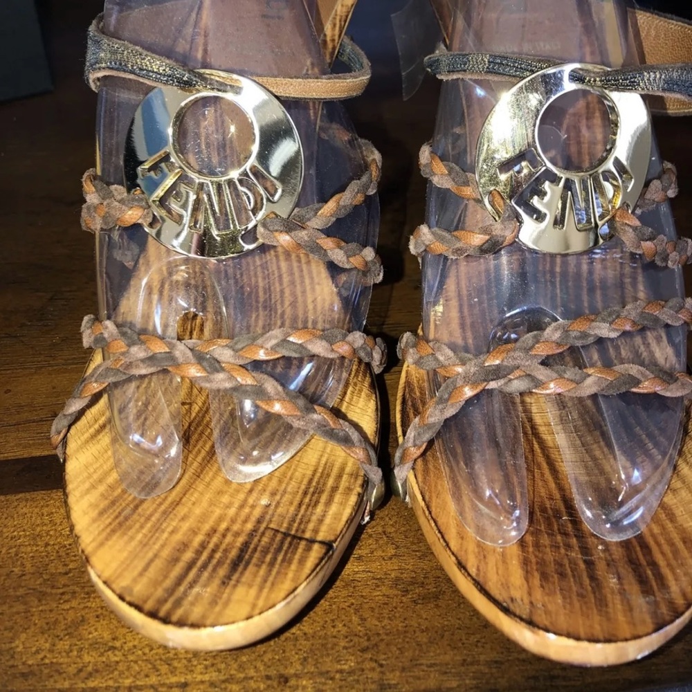 FENDI Authentic & Iconic Logo Sandal heels 39 9 Gorgeous! RARE